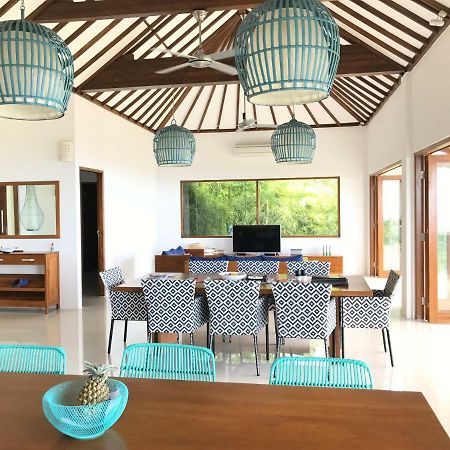Villa Putih ロヴィーナ エクステリア 写真