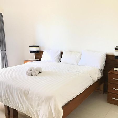 Villa Putih ロヴィーナ エクステリア 写真