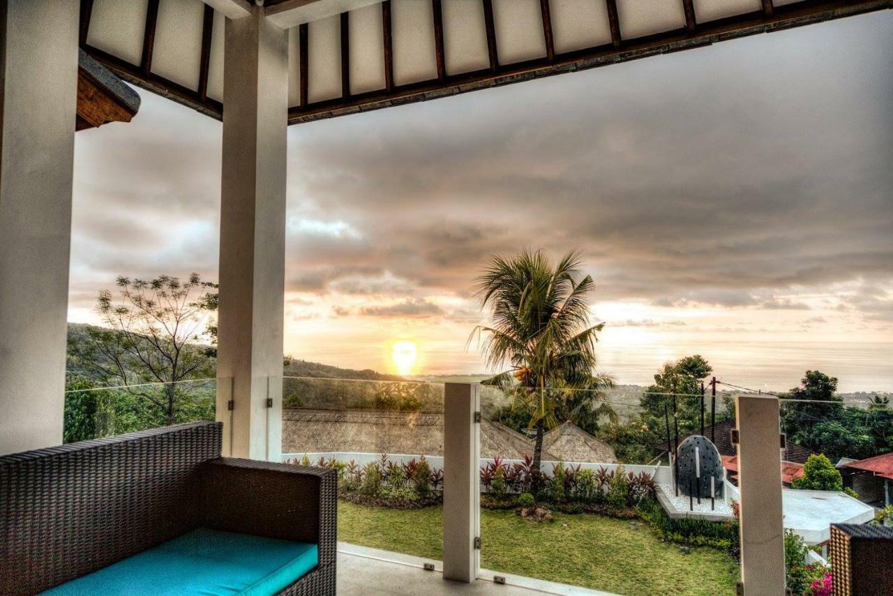 Villa Putih ロヴィーナ エクステリア 写真