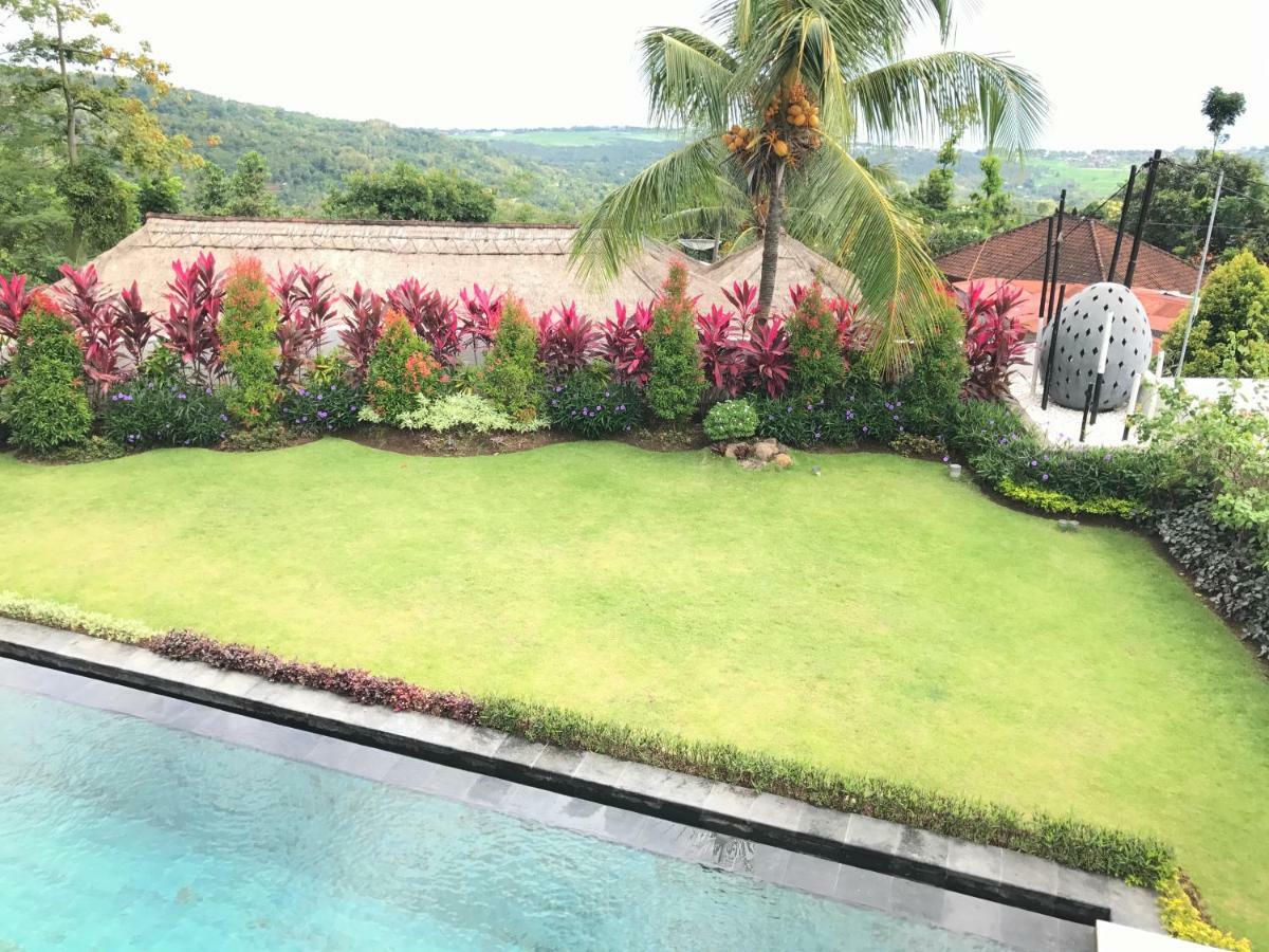 Villa Putih ロヴィーナ エクステリア 写真