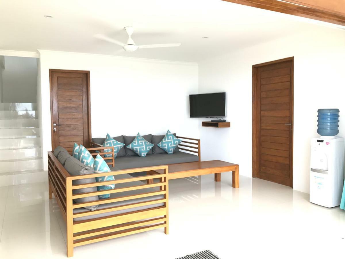 Villa Putih ロヴィーナ エクステリア 写真