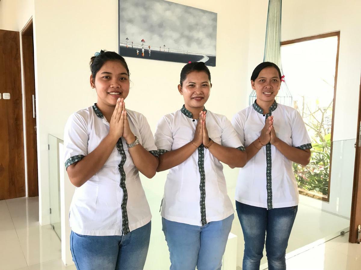 Villa Putih ロヴィーナ エクステリア 写真